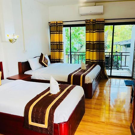 Alisona Hostel Ванг-Виенг Экстерьер фото