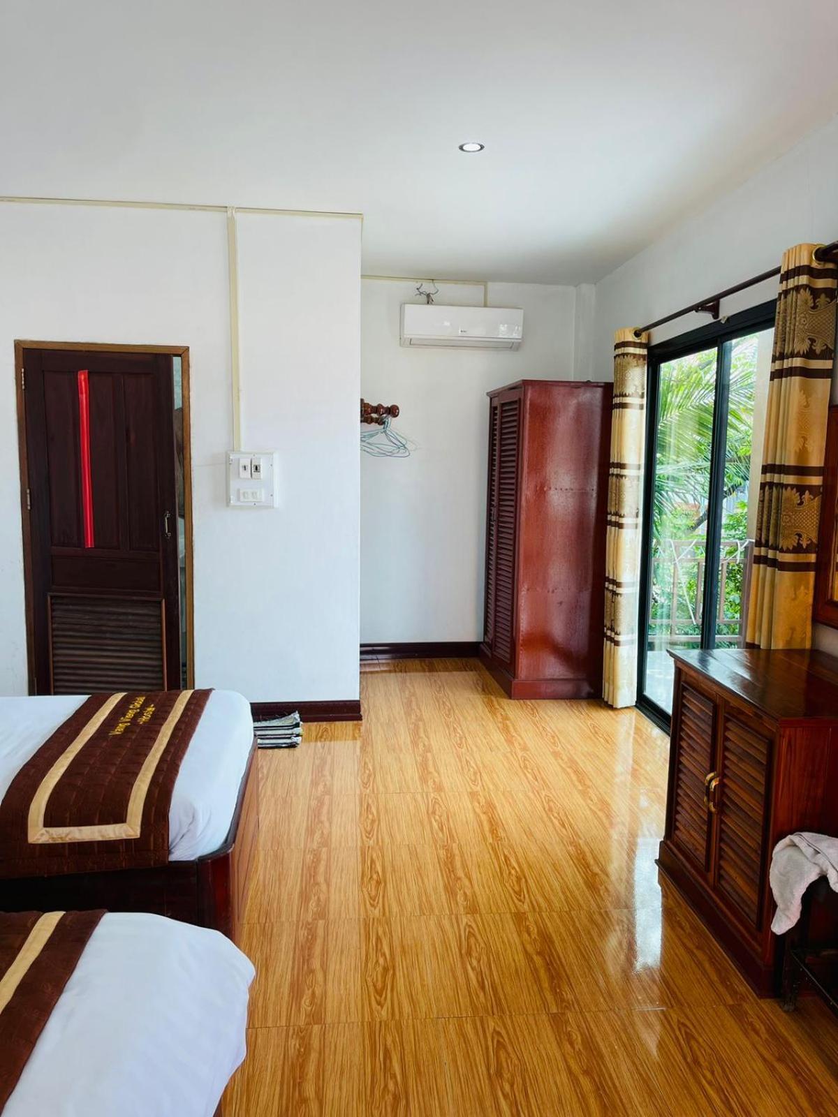 Alisona Hostel Ванг-Виенг Экстерьер фото