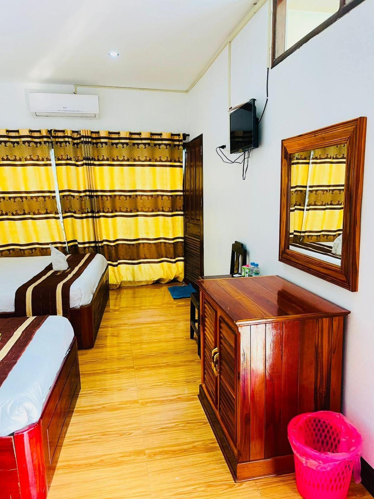 Alisona Hostel Ванг-Виенг Экстерьер фото